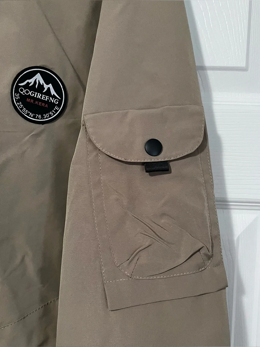Qogirefng men’s size XL hooded outdoors jacket